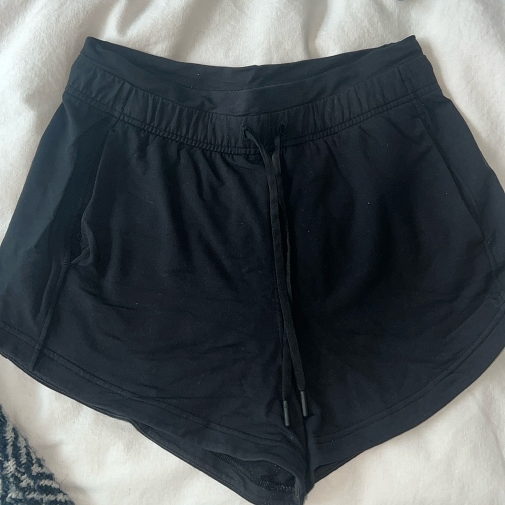 LULULEMON HIGH RISE SHORT